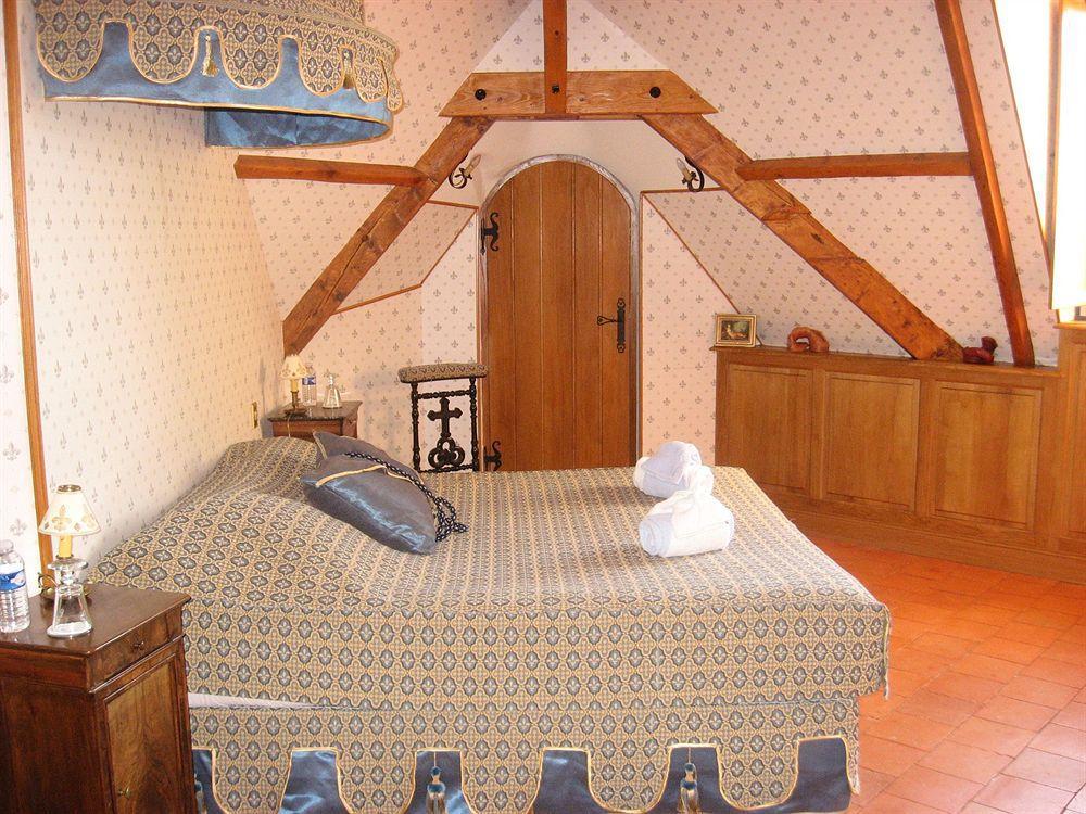 Chateau De Montbrun Hotel Saint-Michel-Chef-Chef Buitenkant foto